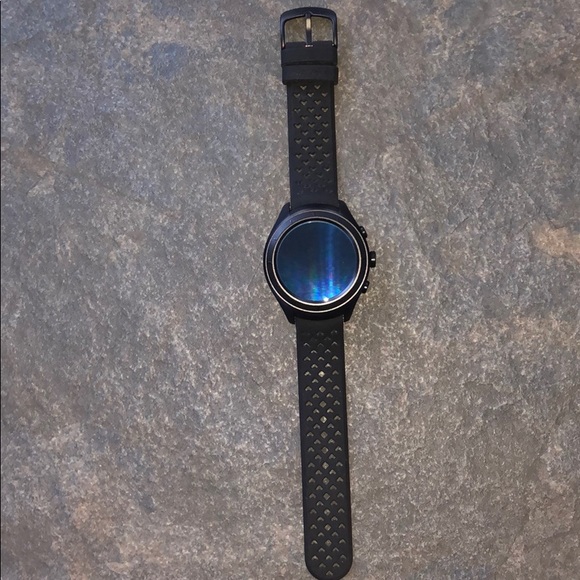 New balance smart watch - Picture 3 of 7